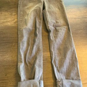 Grey Madewell skinny skinny ankle jeans. Size 28. Cotton/poly/spandex blend.